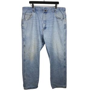 Wrangler Jeans Mens Size 42X30 Denim Casual 5 pocket Straight Leg Pants